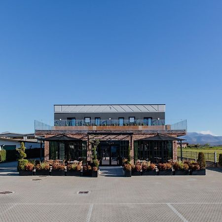 Ophelia Hotel Cazzago San Martino Экстерьер фото