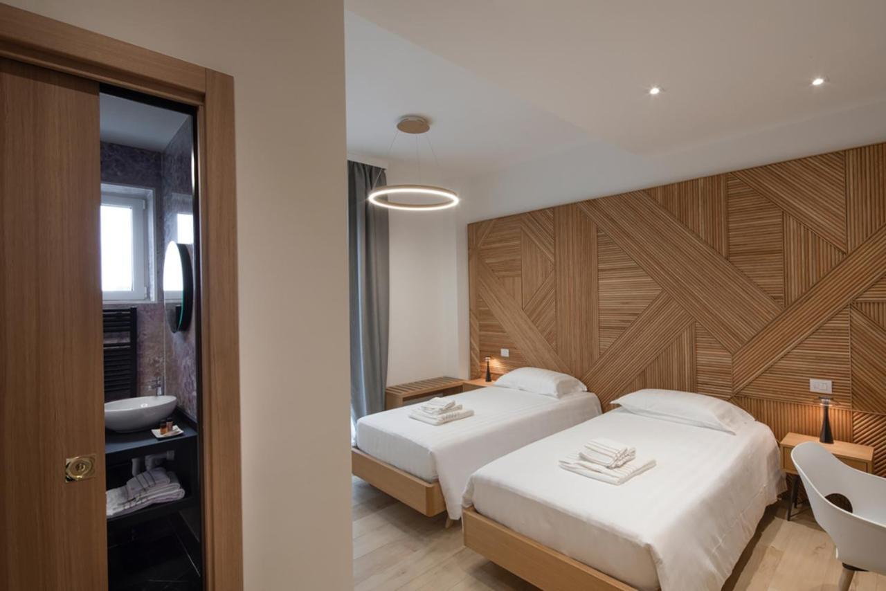 Ophelia Hotel Cazzago San Martino Экстерьер фото