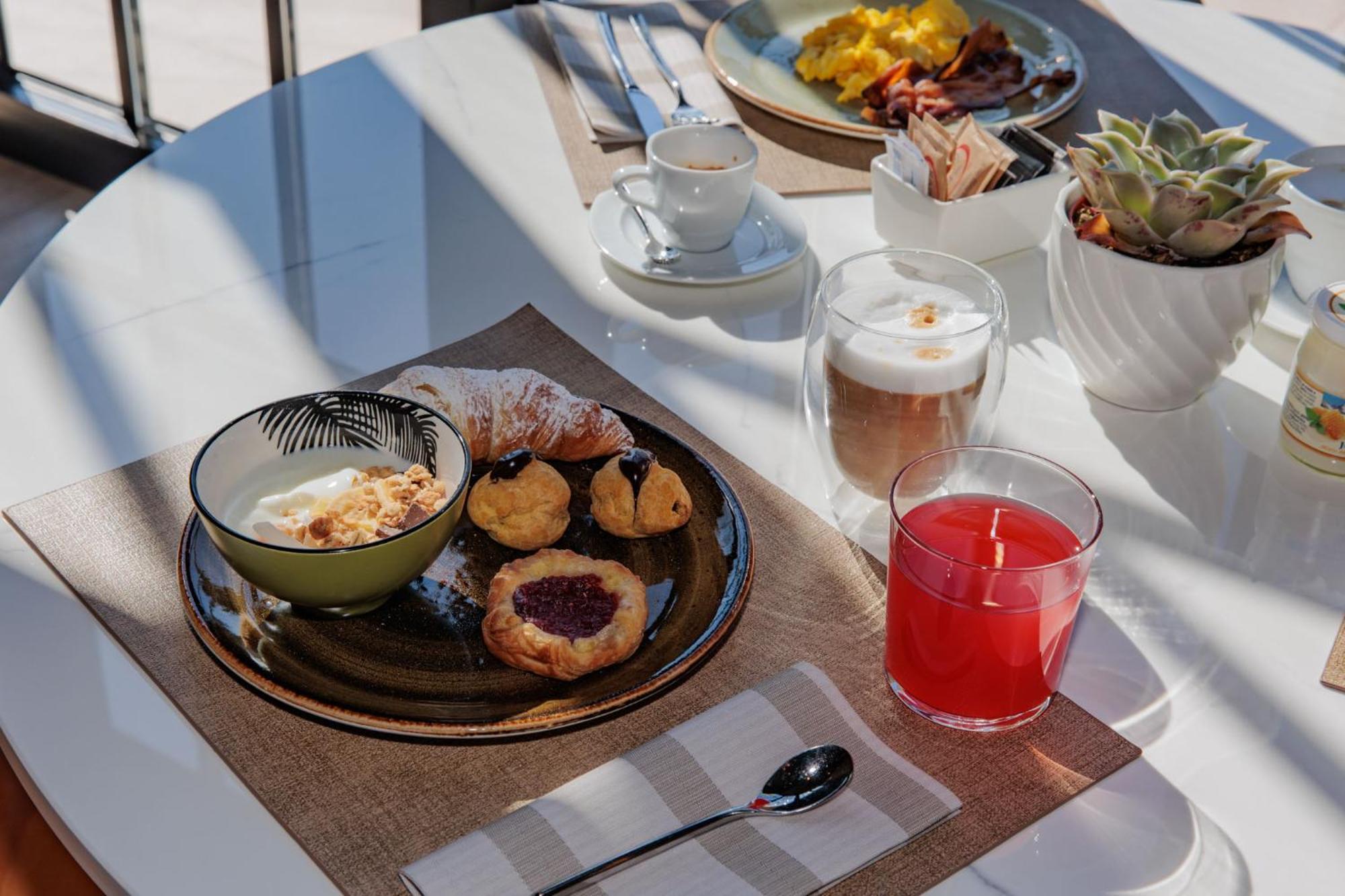 Ophelia Hotel Cazzago San Martino Экстерьер фото
