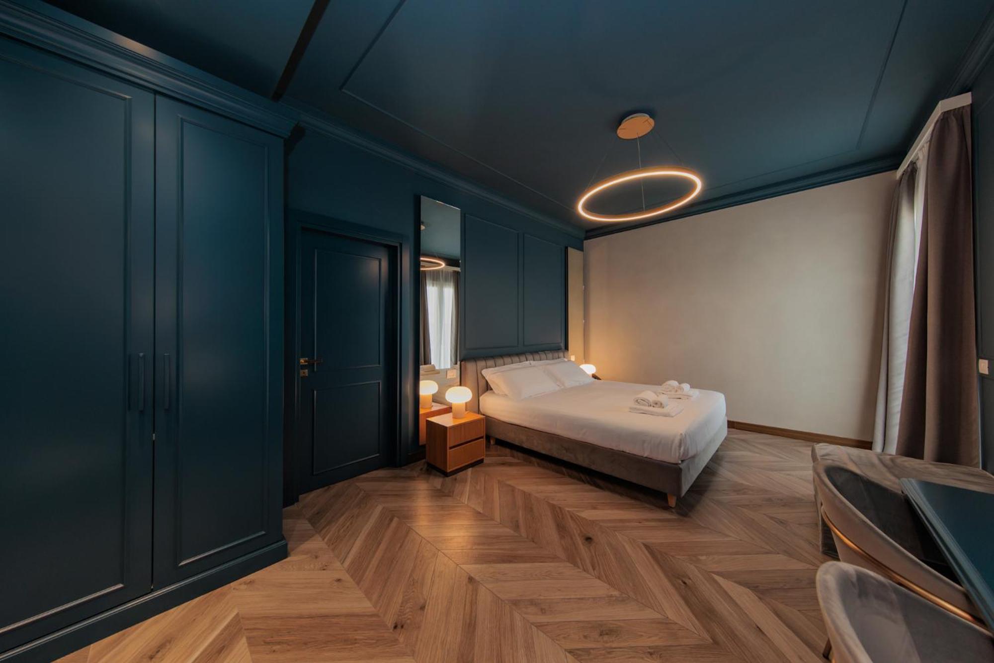 Ophelia Hotel Cazzago San Martino Экстерьер фото