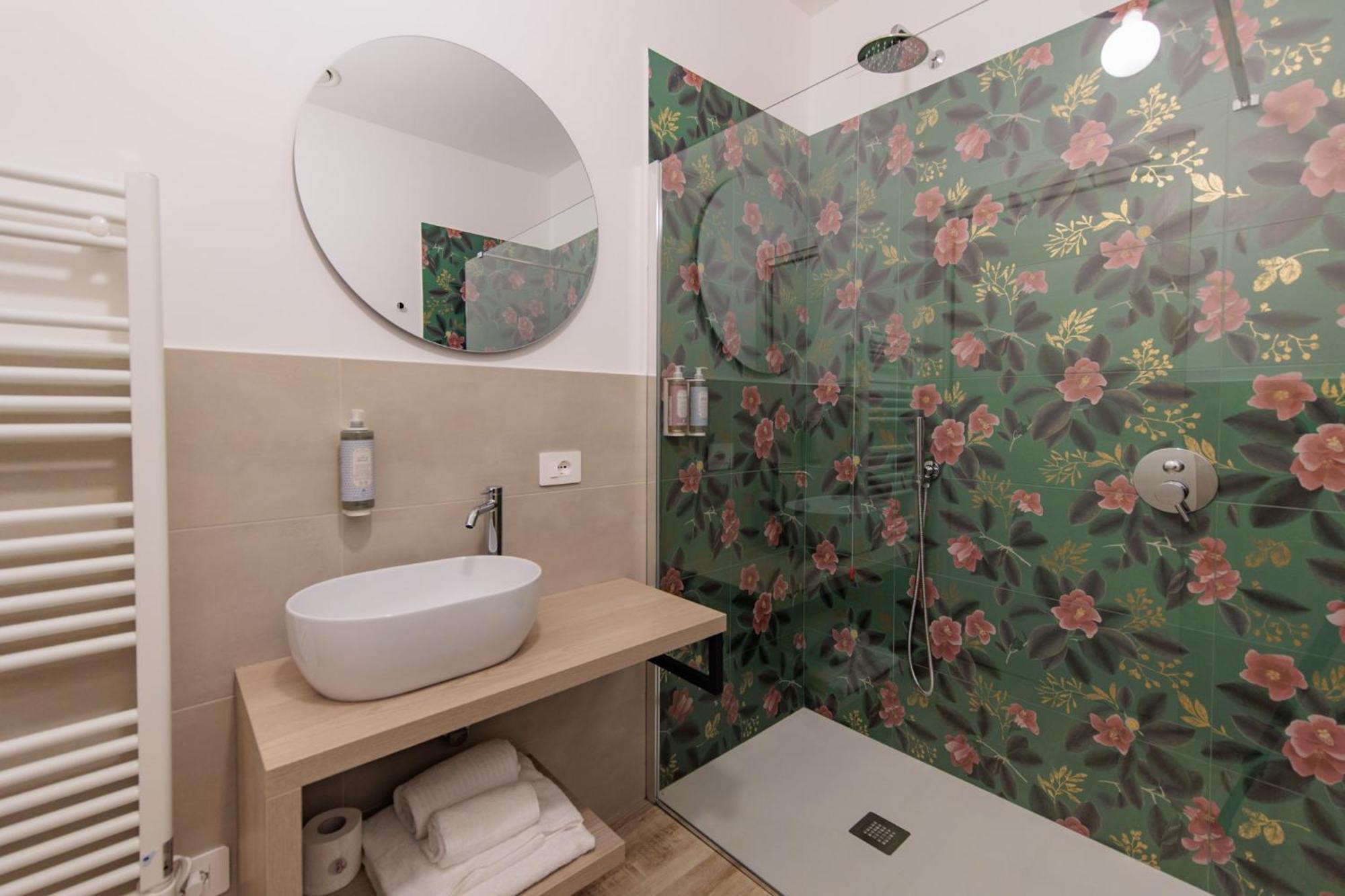 Ophelia Hotel Cazzago San Martino Экстерьер фото